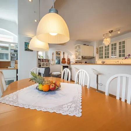 Ellity Apartment
