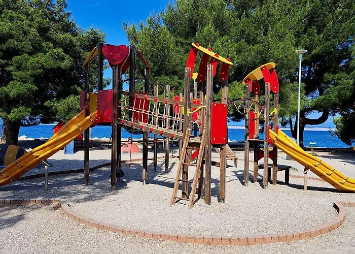 Ellity 茨里克韦尼察