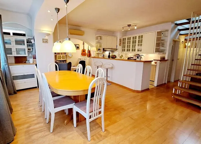 Ellity 茨里克韦尼察